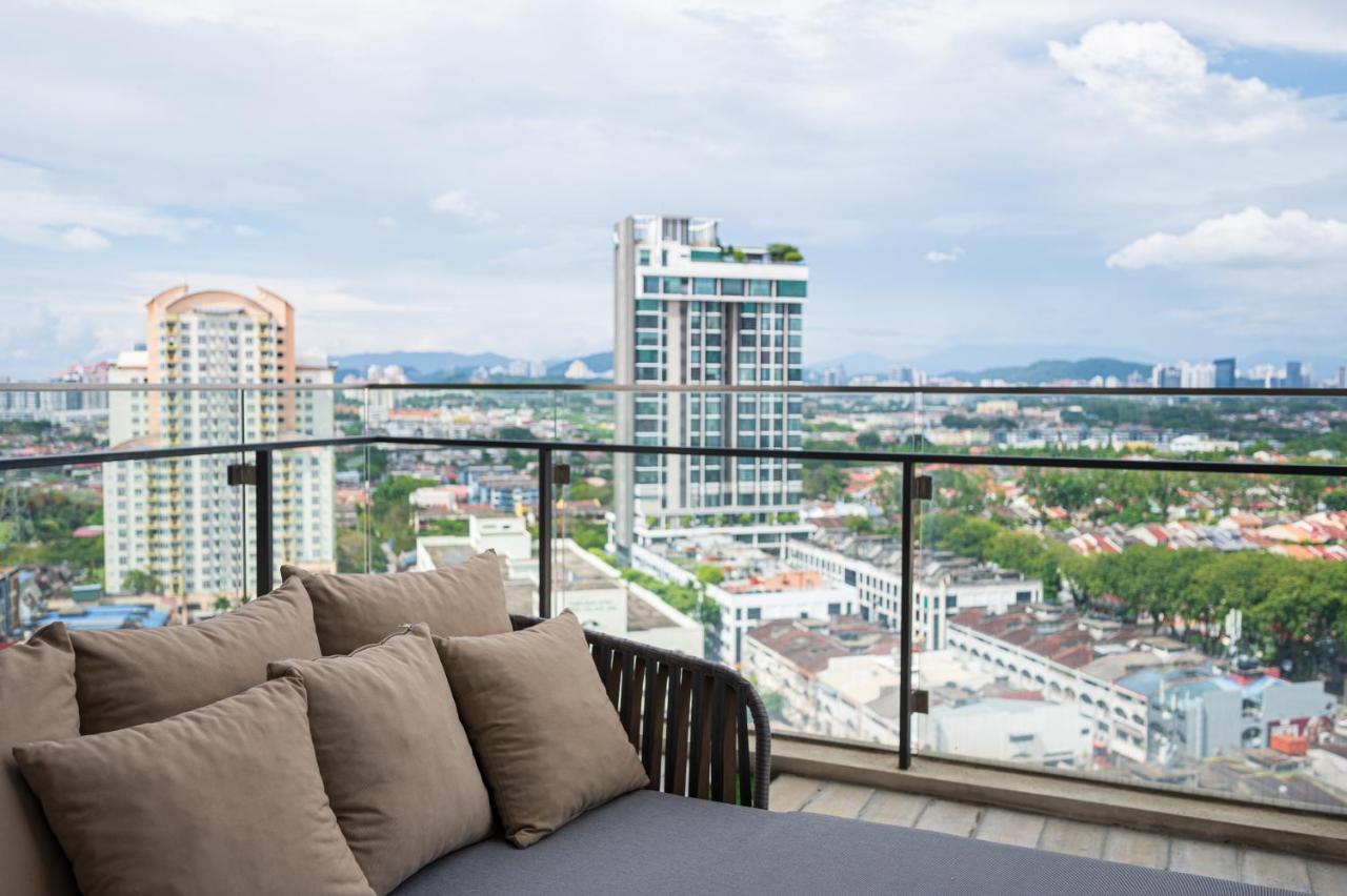 Highpark Suites By Airhost Петалинг Джая Екстериор снимка
